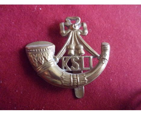 King's Own (Yorkshire Light Infantry) WWI Other Ranks Cap Badge (Brass), slider. K&amp;K: 671
