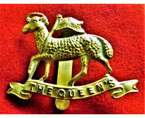 The Queen's (Royal West Surrey Regiment) WWI War Economy Cap Badge (Brass), slider. K&amp;K: 590