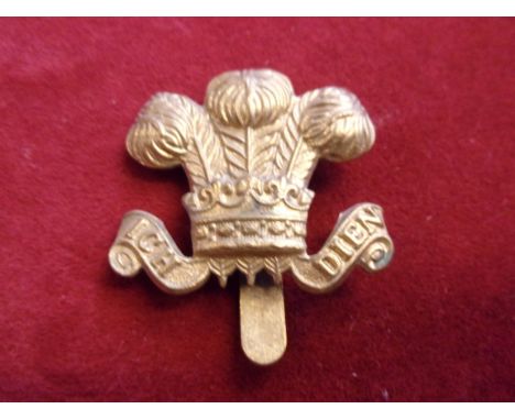The Denbighshire Yeomanry (Hussars) WWI Economy Cap Badge (Brass), two lugs as worn from 1917. K&amp;K: 1433