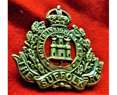 The Suffolk Regiment Forage Other Ranks Cap Badge (White-metal), two lugs, third type. K&amp;K: 605