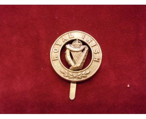 Royal Irish Regiment Other Ranks Helmet Plate Centre, KC 1901-1914 (Gilding-metal construction) K&amp;K: 377. Long Slider var