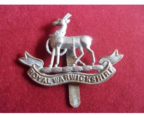 Royal Warwickshire Regiment WWI Forage Cap Badge (Bi-metal), slider. K&amp;K: 594