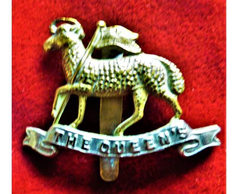 The Queen's (Royal West Surrey Regiment) WWI Cap Badge (Bi-metal), slider. K&amp;K: 590