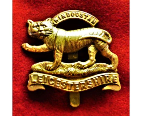 Leicestershire Regiment Officers WWI Cap Badge (Gilt), slider, K&amp;K: 612