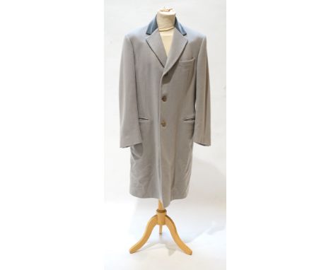 A gentleman's Gucci light grey cashmere overcoat with velvet collar, size IT 50 (UK 40)