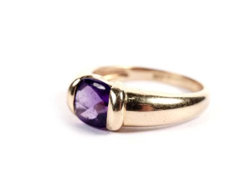 An amethyst ring, in 18ct yellow gold, size O, 4.3g gross.