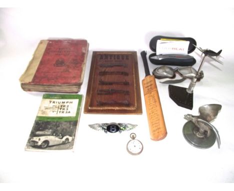 A small miscellaneous collection to include a wall hanging assembly of labelled antique barbed wire, a desk top metal  model 