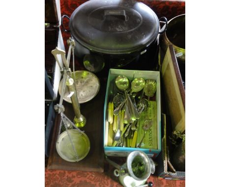 A miscellaneous collection to include an enamel boiling pan with steel lid marked 'Judgeware' together with a brass assembly 