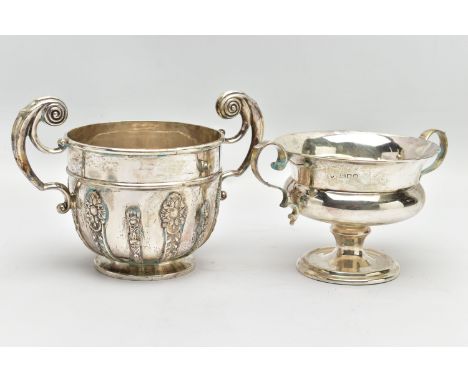 A GEORGE V WALKER &amp; HALL SILVER TWIN HANDLED LOVING CUP AND AN EDWARDIAN TWIN HANDLED PEDESTAL TROPHY CUP, the loving cup