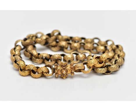 AN ANTIQUE GEORGIAN GOLD CHAIN NECKLACE, CIRCA 1820, designed as a series of belcher links, with fine textured detail, to the