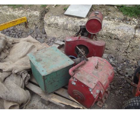 A universal flat twin air-cooled petrol engine, with 110 volt alternator and GEC controlbox, from deceased estate
Please note