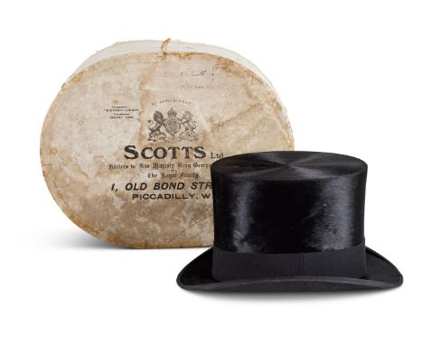 A BLACK SILK TOP HAT SCOTT & CO. The interior bearing the initials S.S. for Sacheverell Sitwell, in a Scotts Ltd. cardboard h