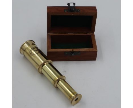 Boxed brass telescope, extended L: 16 cm. UK P&amp;P Group 2 (£20+VAT for the first lot and £4+VAT for subsequent lots)