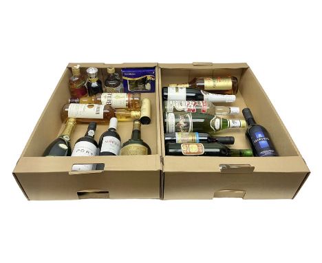 Mixed alcohol, to include Glen Corrie, three year old Blended Scotch whisky, Bells Blended Scotch whisky, vintage port, Capta