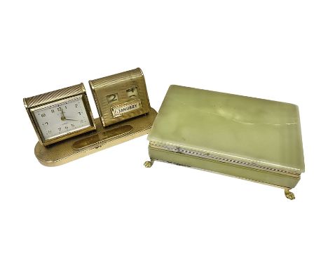 Mid 20th century Europa desk clock calendar, together with a green onyx trinket box