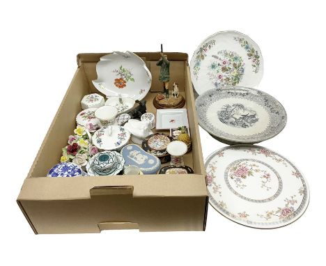 Modern Meissen leaf dish, Country Artists figure, trinket boxes including Jasperware example and a collection of other cerami