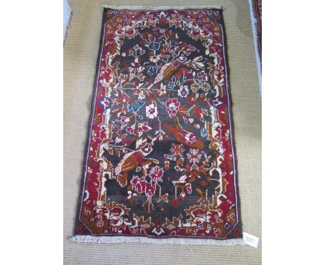 A Hunting Hirathi rug - 82 cm x 145 cm
