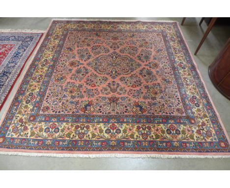 A rose ground very fine Persian Keshan carpet - 2.20 m x 2.15 m
Condition report: Upon initial inspection, the item within th