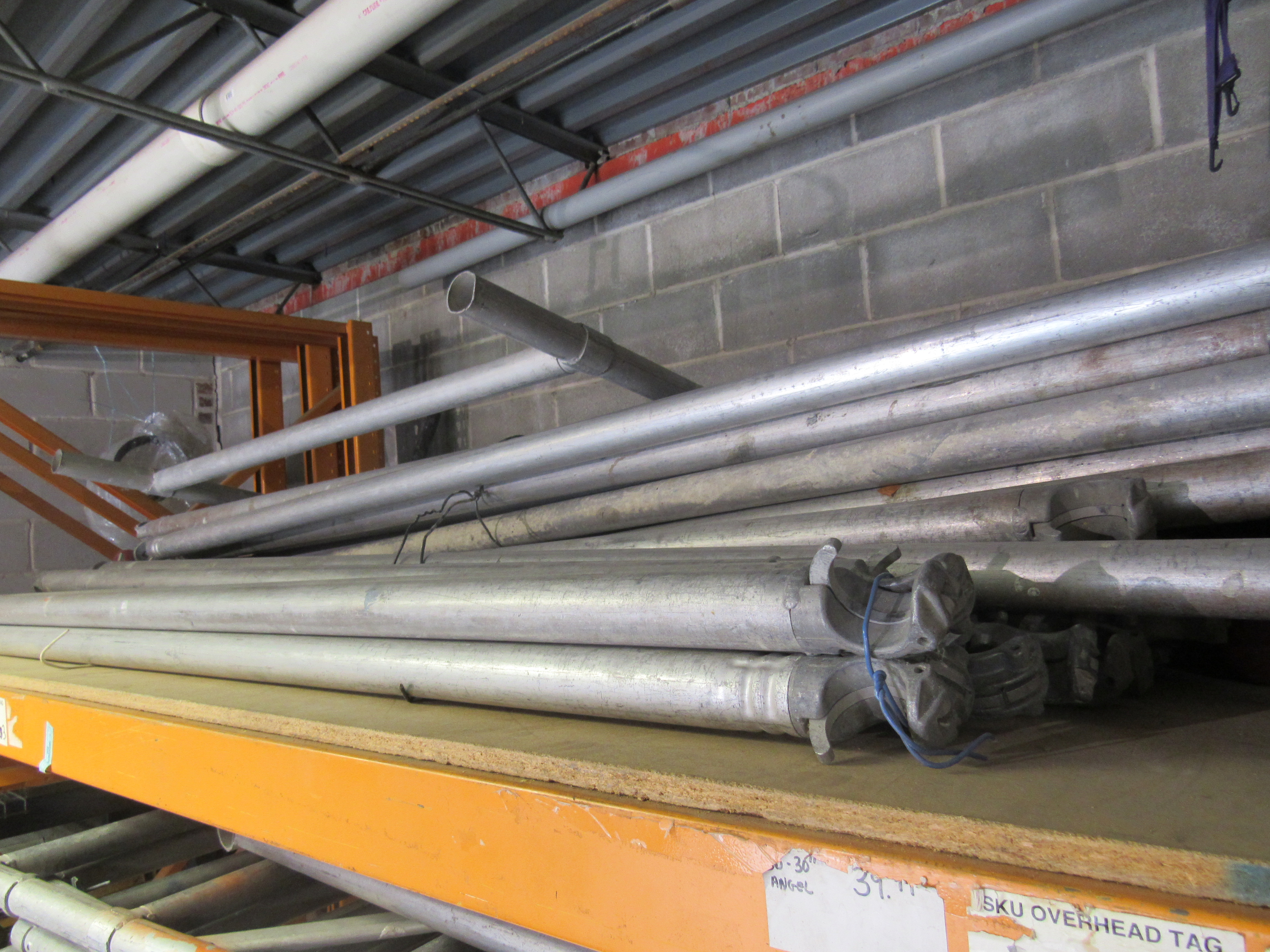 Werner aluminum scaffolding on castors with cross members (14)