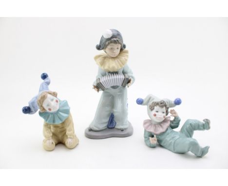 Three Nao figurine Harlequin concerto, reclining clown Jangles and kneeling clown Joy, height of tallest 21cm (3)  good condi