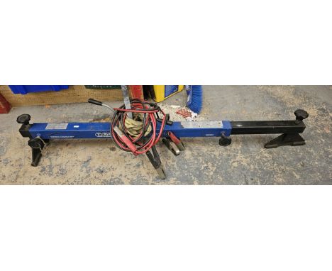 A Draper 300kg engine/gearbox support and a set of jump leads