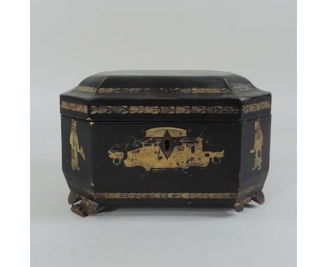 An 18th century Chinese export black lacquer tea caddy, 20cm