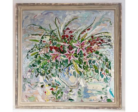 † Venetia Syms (b.1990)Dancing LiliesSigned (lower left)Oil on canvas100 x 100cm
Born in Belfast in 1990, Venetia Syms studie