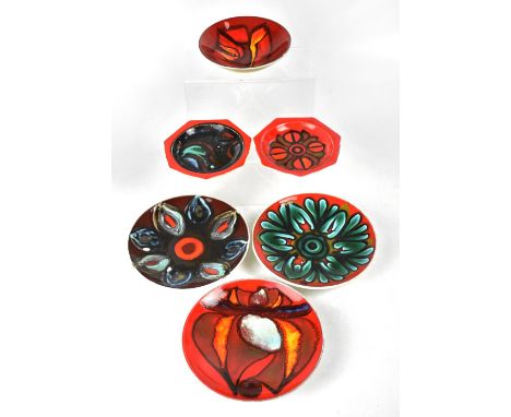 POOLE; a group of six ceramics, mainly in the 'Delphis' design, three shallow bowls in varying colourways, diameter of each 2