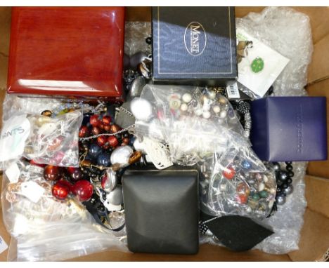 Extensive collection of vintage and more modern costume jewellery of all descriptions, a vast quantity. 