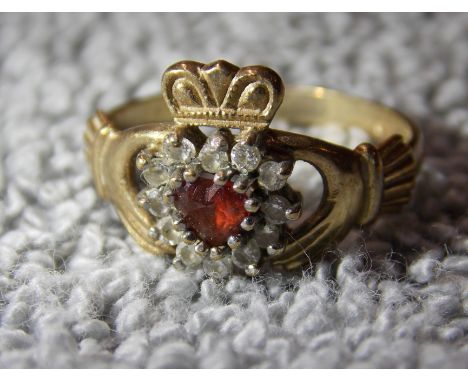 9CT GOLD CLADDAGH CZ CLUSTER RING SIZE M 2.3G APPROX