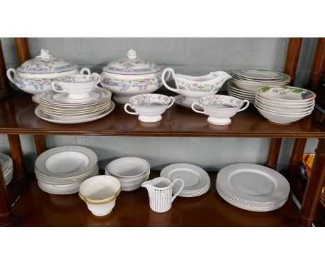Collection of china to include Villeroy and Boch, Wedgwood and Royal Worcester 