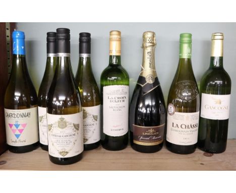 Collection of white wine to include 1 sparkling 