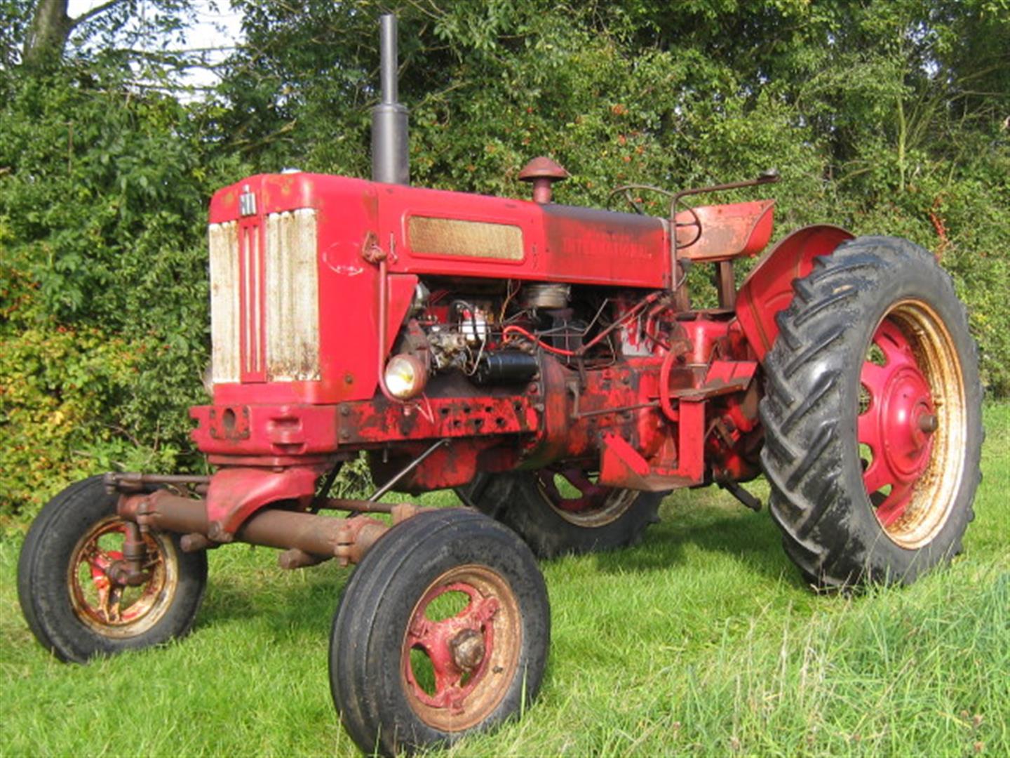 1960s IH McCORMICK B614 diesel TRACTOR A UK built full row crop spec ...