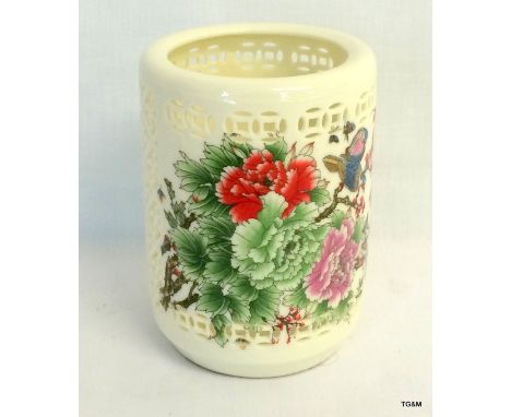 A Chinese Ceramic Brush Pot Depicting Birds.