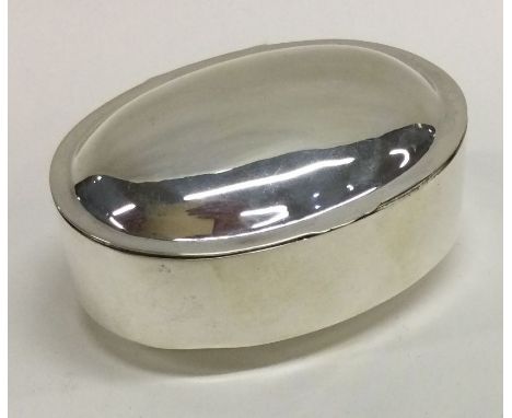 A Victorian silver snuff box. Birmingham 1899. By Horton & Allday. Approx. 73 grams. Est. £120 - £150.