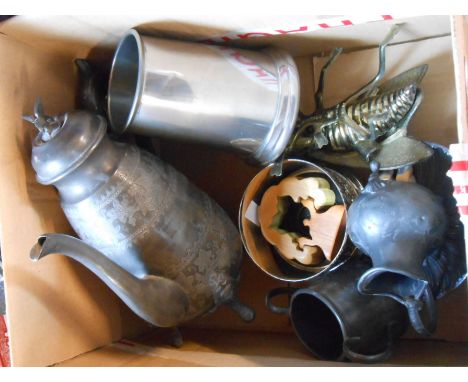 A box containing a quantity of metal and other collectable items including brass fly form ashtray, pewter tankard, etc.