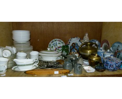 A Royal Doulton Rondelay part dinner and tea service, together with various decorative plates, chintz teapot, pair of figural