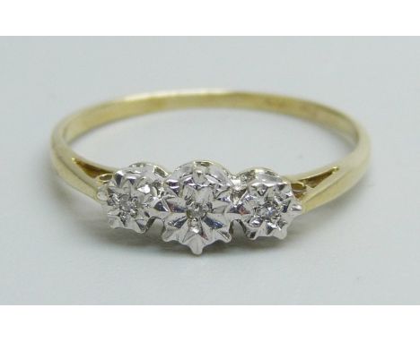 A 9ct gold and diamond illusion set ring, 1g, O 