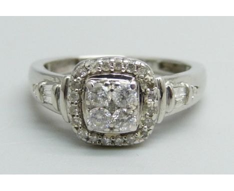 A 9ct white gold ring set with diamonds, 2.7g, K 