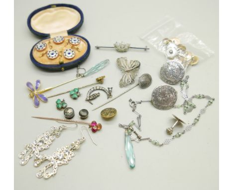 Assorted jewellery, stud sets, stick pins, etc. 