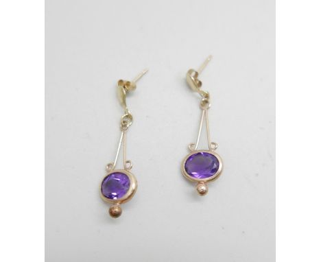 A pair of 9ct gold amethyst drop earrings, 1g 