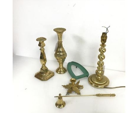 A brass bobbin turned table lamp (h.32cm), a brass baluster candlestick and vase with flared rim, bulbous body and etchings, 