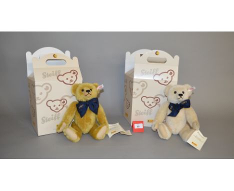 Two Steiff teddy bears: 038778 Million Hugs, ltd.ed. 2618/3000; 038792 Million Hugs, ltd.ed. 2914/3000. Both VG, in gift boxe