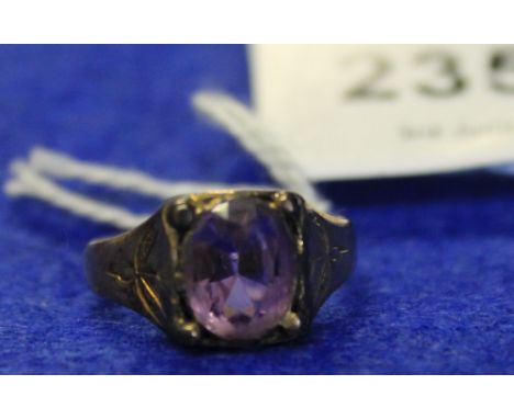 Victorian 15ct gold amethyst ring. CONDITION REPORT: Appears rather grubby & gold is rather tarnished around stone.  Stone me