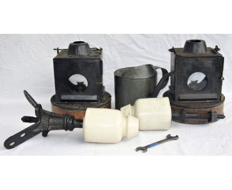 A Lot containing 2 x GWR Reading signal lamp interiors. 1 x oil pourer. 1 x spanner and 2 x GWR telegraph insulators mounted 