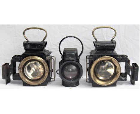 A Lot containing 3 x Traction Engine oil lamps. Matching front lamps complete with L/H and R/H brackets together with a red t