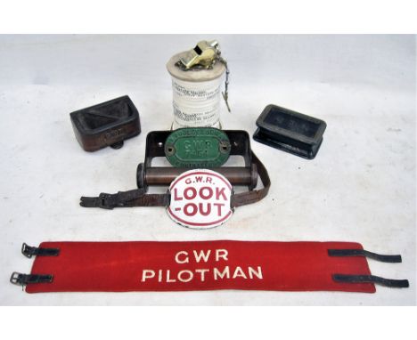 A Lot containing miscellaneous office items to include a roll of GWR marked string. Brass scales weight, GWR POOLEY. GWR toil