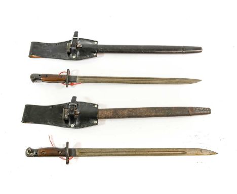 A British SMLE 1907 Pattern Bayonet by Chapman, the blade stamped J.A.C., bend mark and issue date for August 1915, with stee