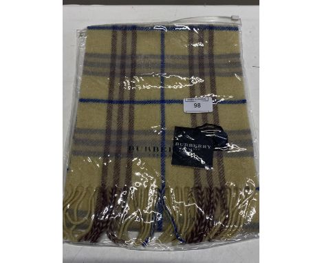 A new with tags Burberry 100% lambs wool yellow long scarf 120 x 23cm
