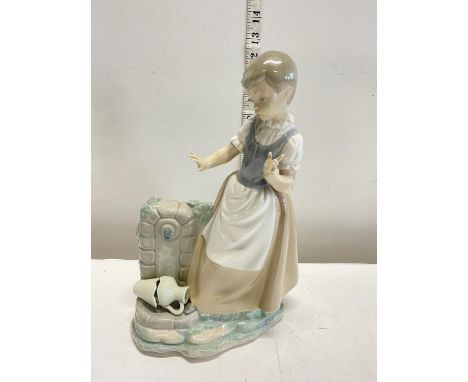A large Nao figurine h30cm, shipping unavailable